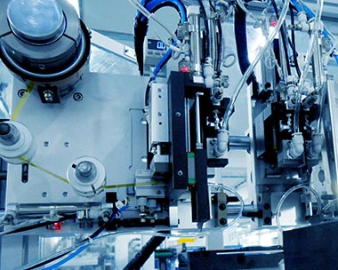 Kombiniert alle Vorteile von Stanzen und Laserbearbeitung