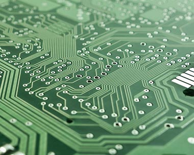 Alle Vorteile von Stanzen und Laserbearbeitung vereint